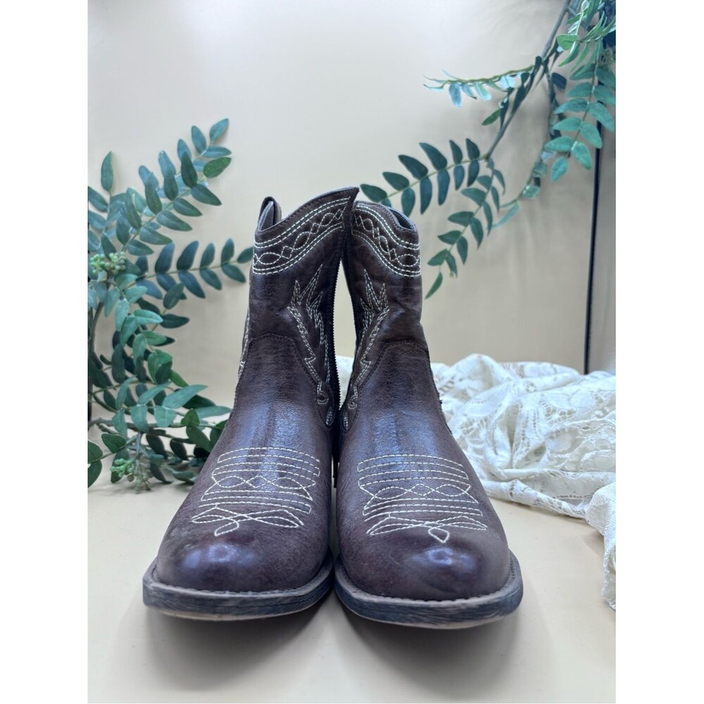 Coconuts by Matisse Pistol Cowboy Booties Women